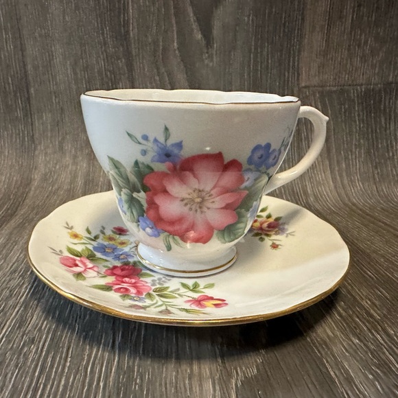Duchess Dining Duchess Bone China England Tea Cup Saucer Pink Blue